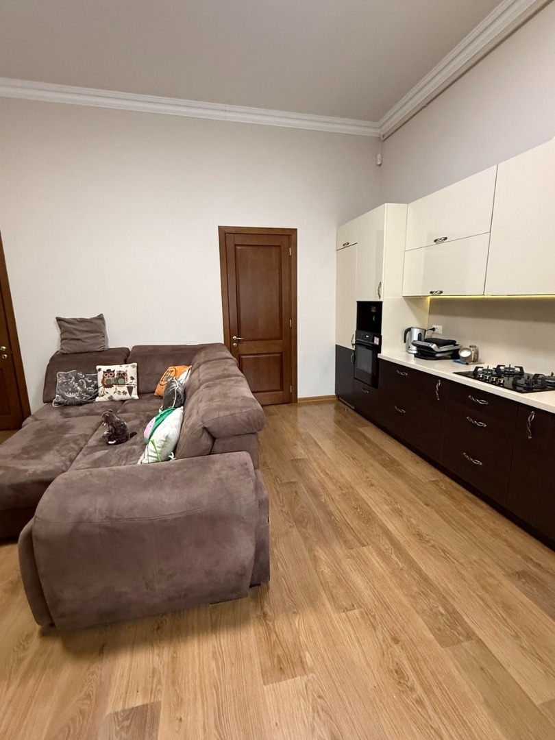 продажа трехкомнатной квартиры номер A-174579 в Приморском районе, фото номер 17